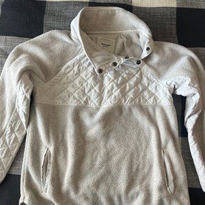 Abercrombie & Fitch Cream Quilted Sweater